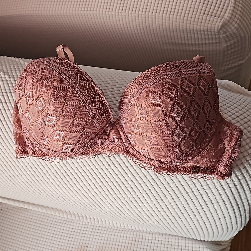 6 Diferent brand bras.Victorias secret. Pink and Adrianne - Picture 2 of 8